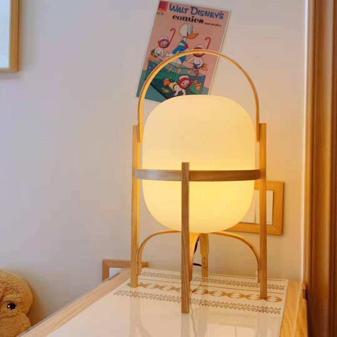 Malin – Holz & Glas Stehlampe