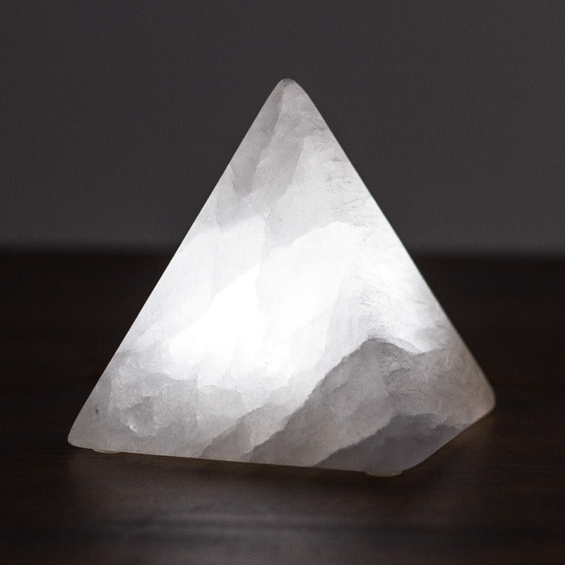 Astra – Naturstein-Pyramidenlampe