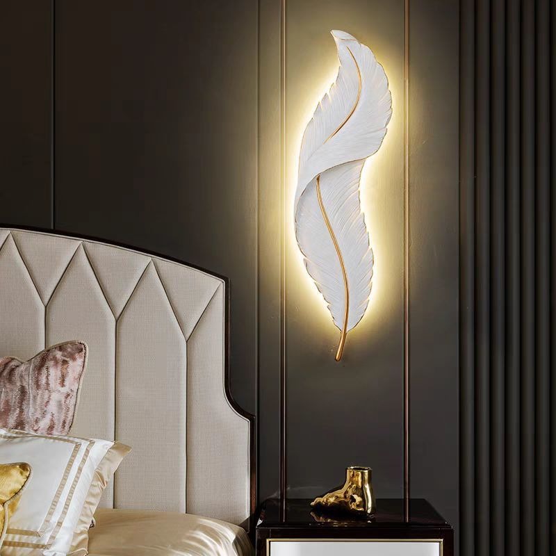 Yasmin – Moderne Wandlampe in Federform