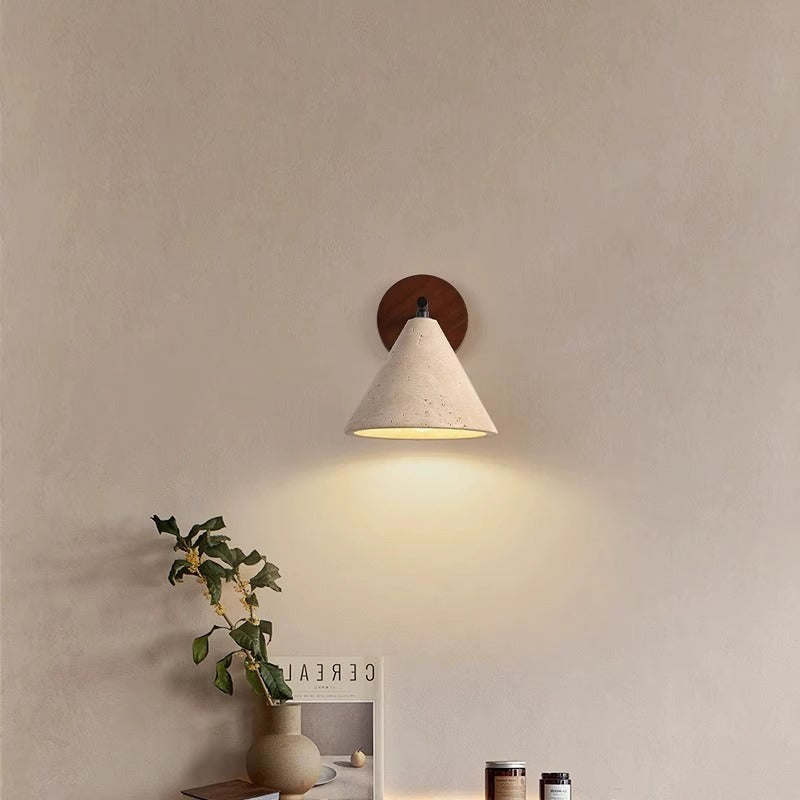 Tavio – Travertin Wabi-Sabi Wandleuchte