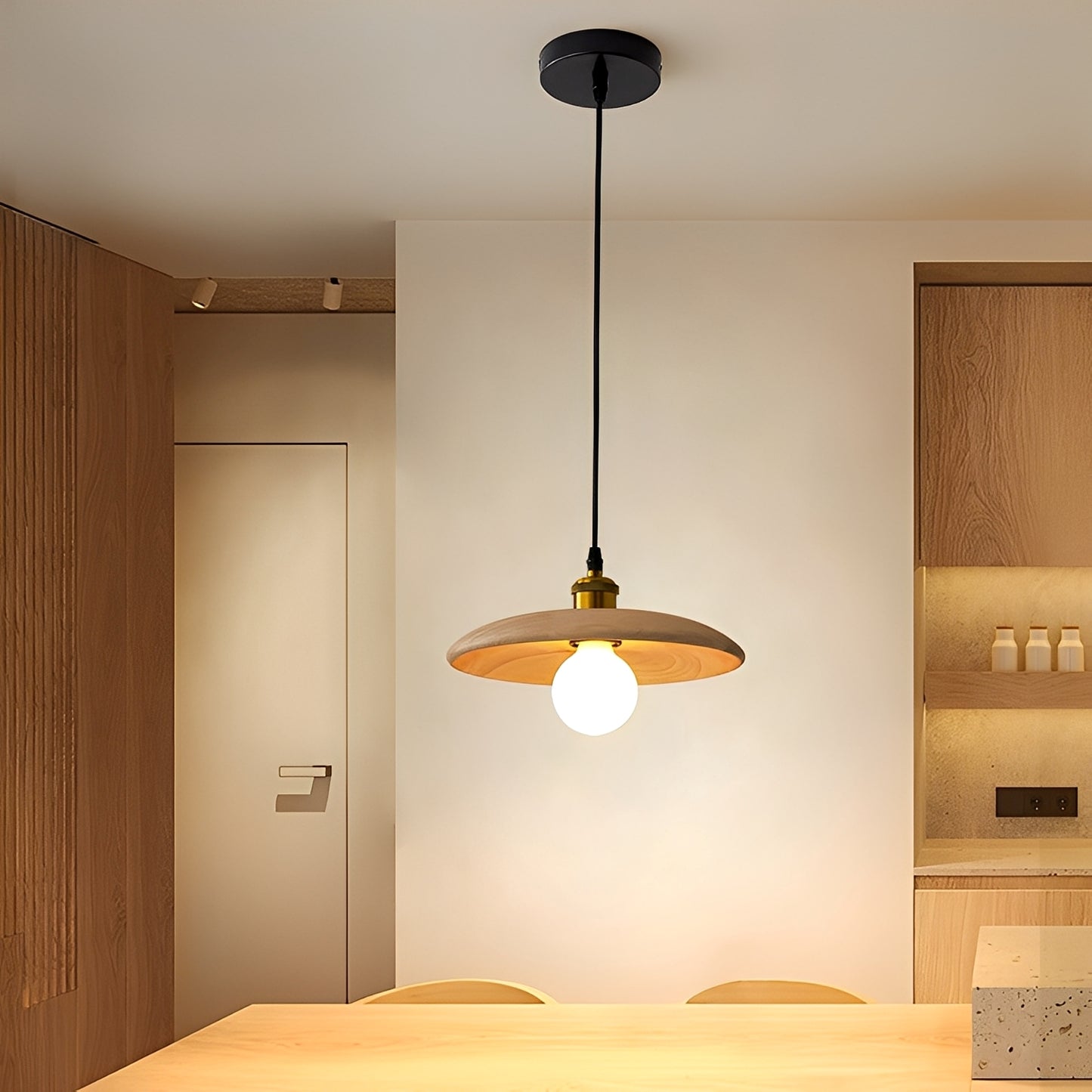 Asahi – Massivholz-Tischlampe