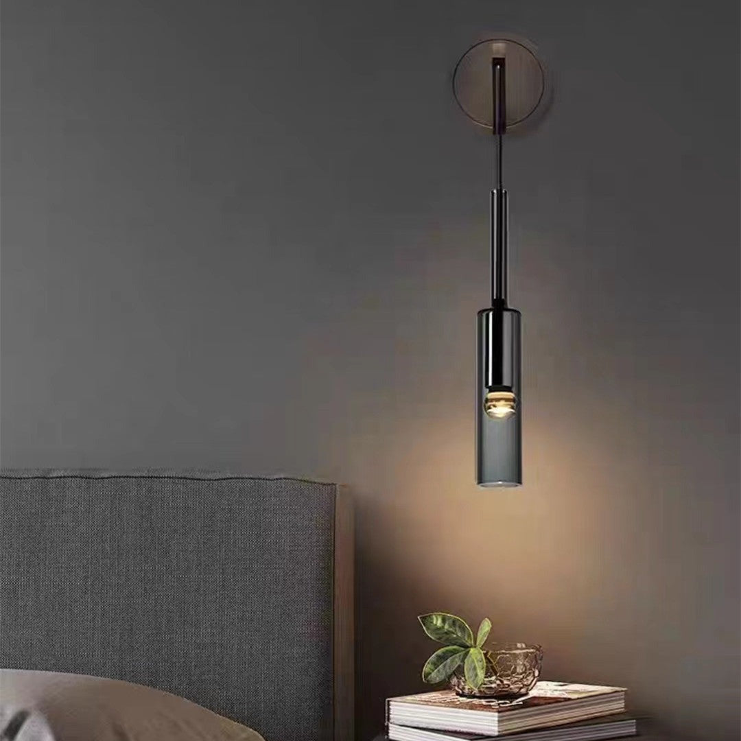 Ylva – Nordic Smoked Glass Wandlampe