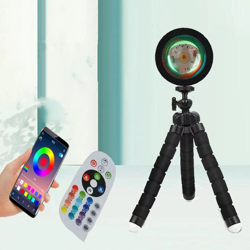 Solenne – Sunset Atmosphärenlampe mit Octopus-Stativ
