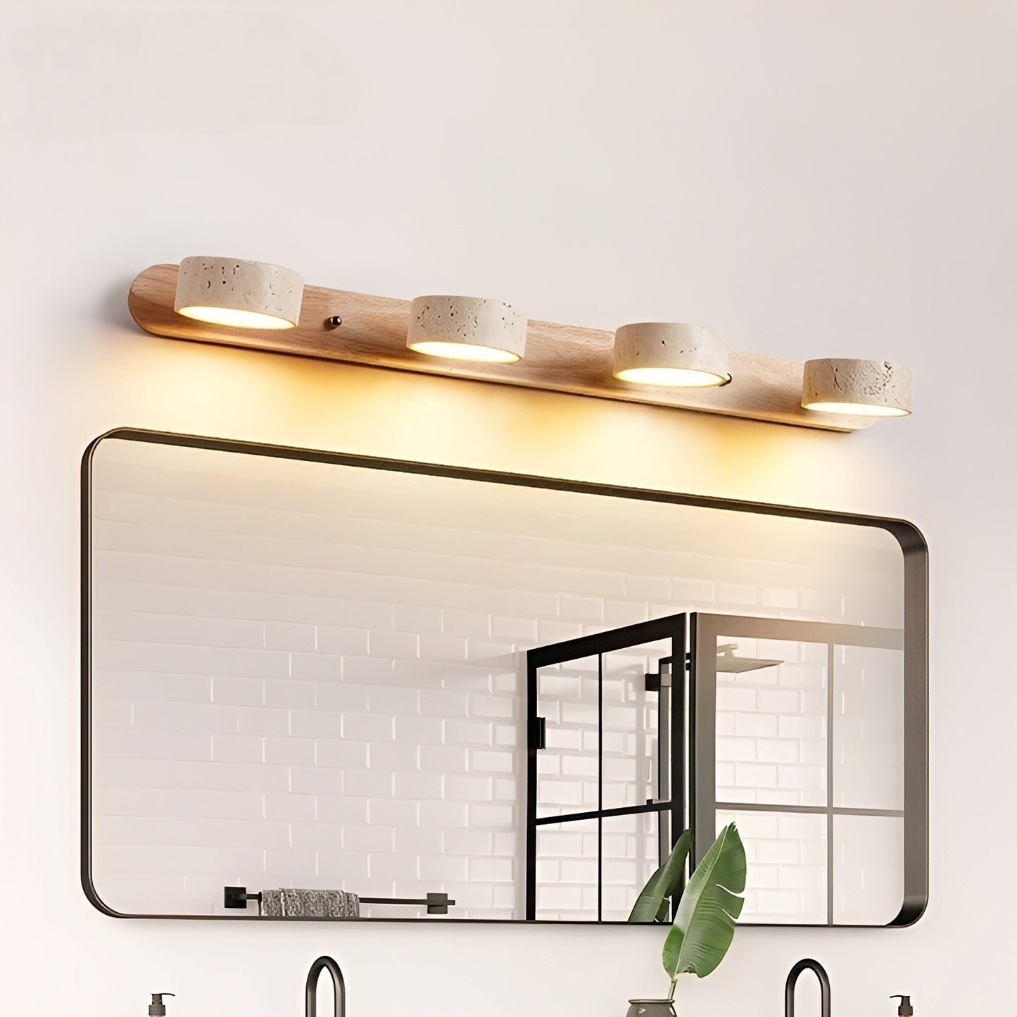 Naomi – LED-Spiegelleuchte aus Holz & Stein