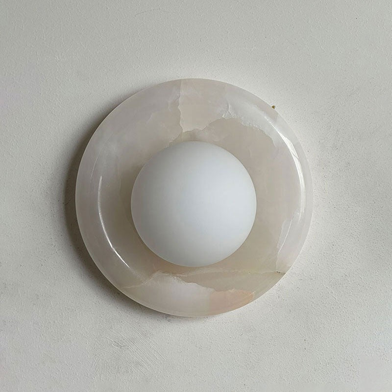 Jadie – Runde Marmor-Wandleuchte