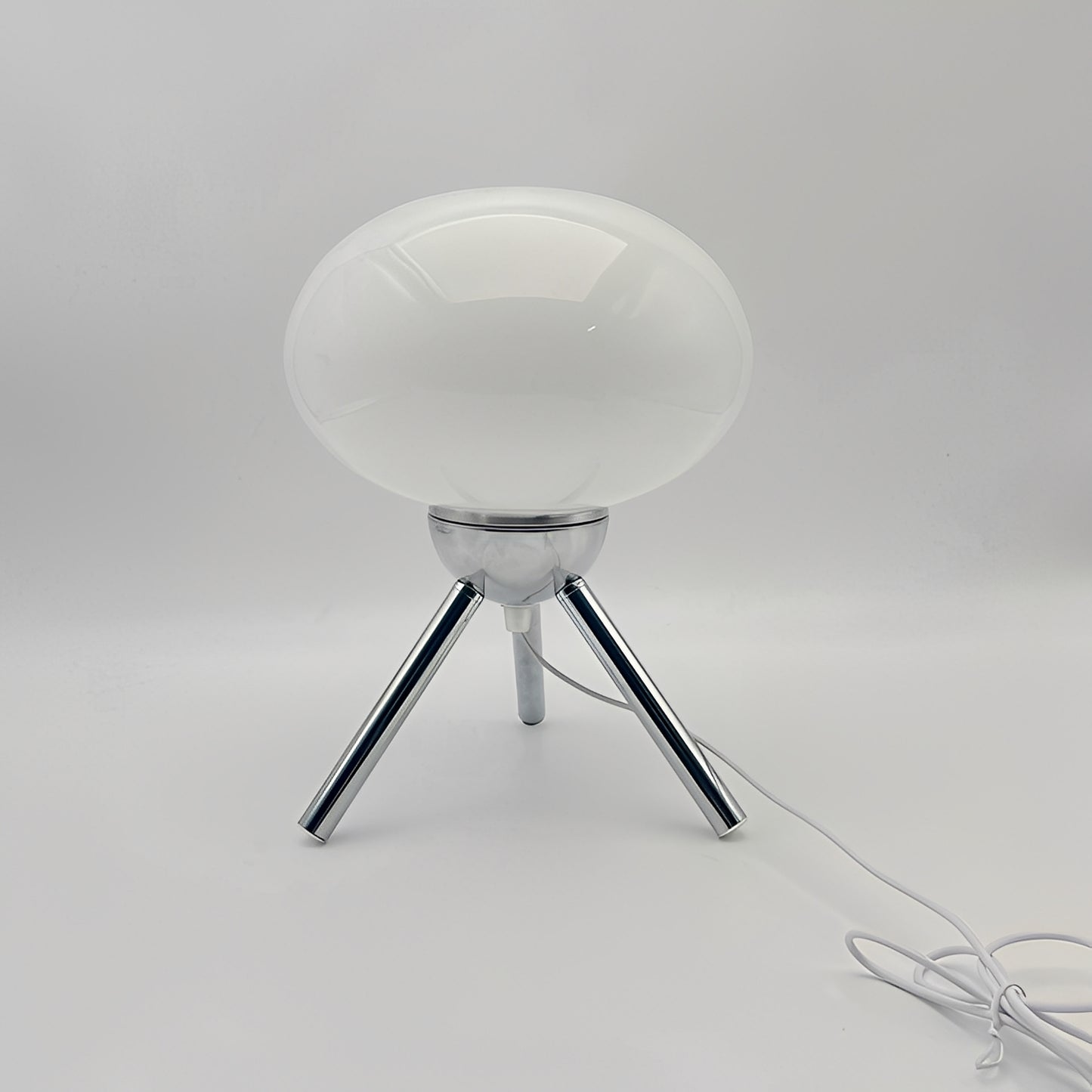 Elina – Dreieck Baumwolllicht Tischlampe