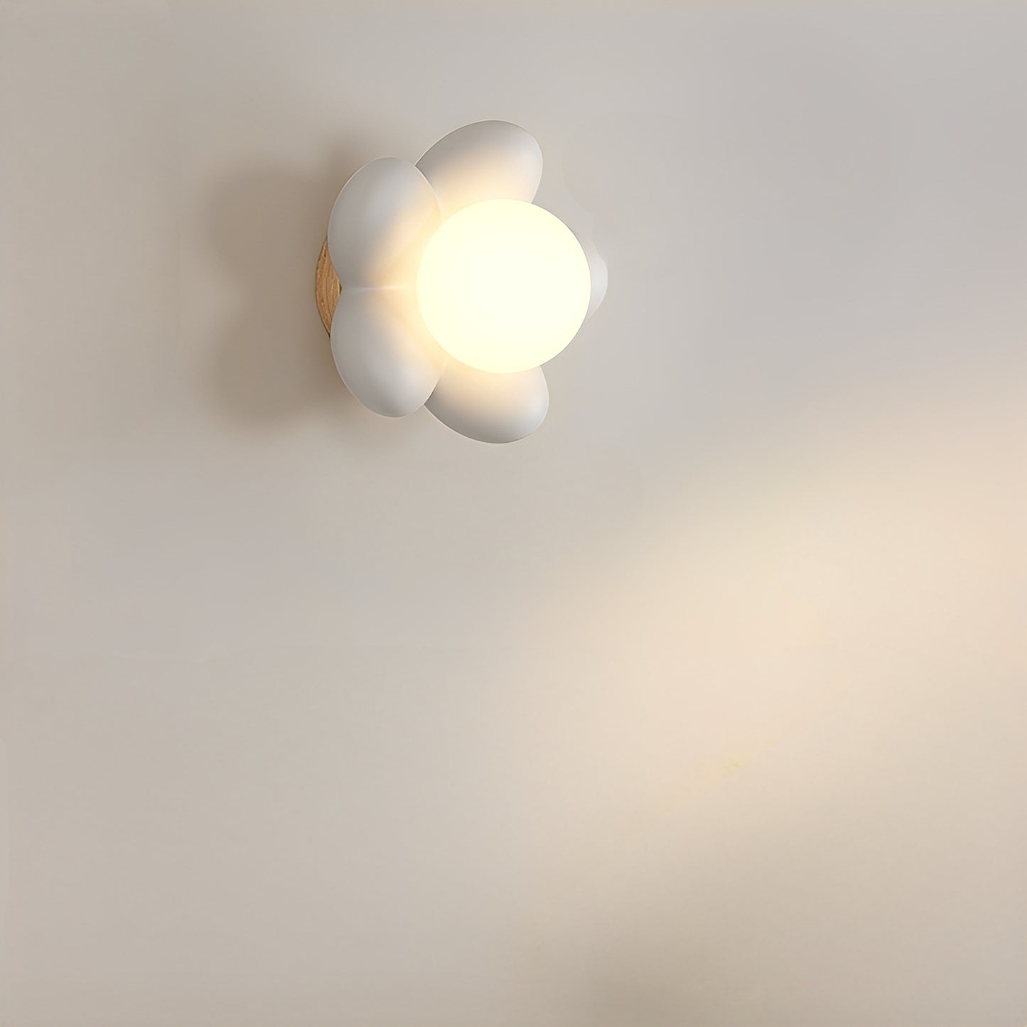 Wilgene – Wandlampe im modernen Stil