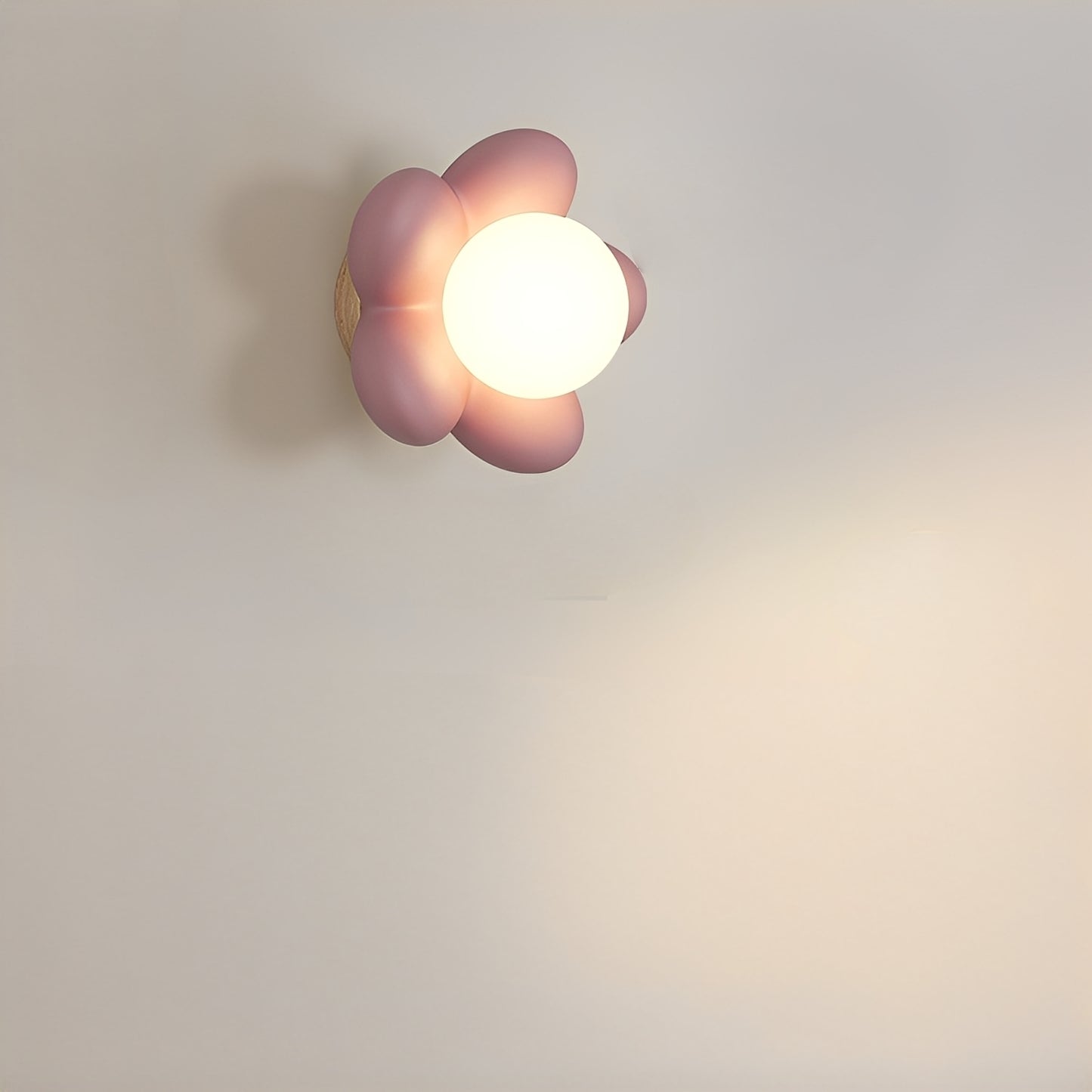 Wilgene – Wandlampe im modernen Stil