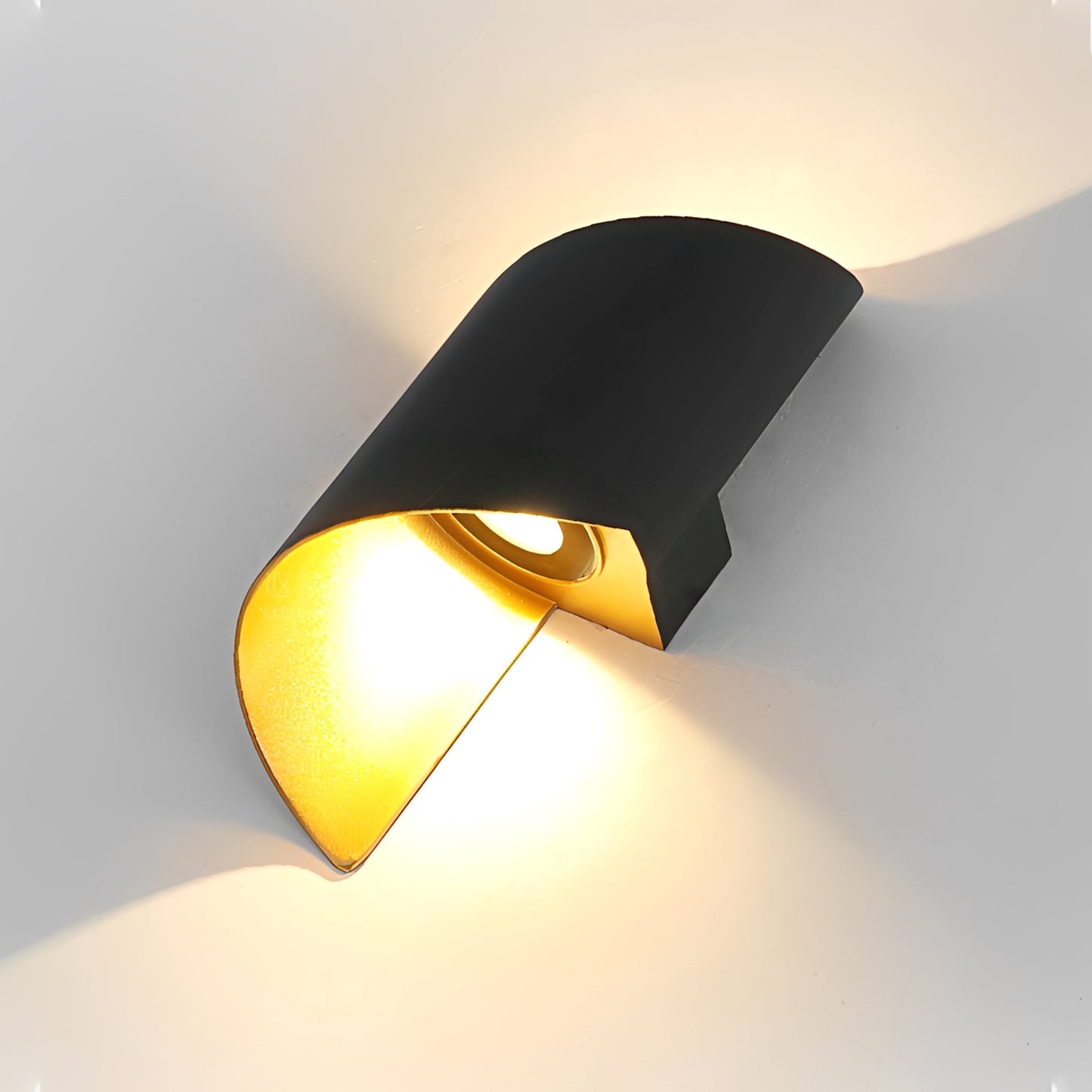 Induro – Wasserdichte LED-Wandleuchte