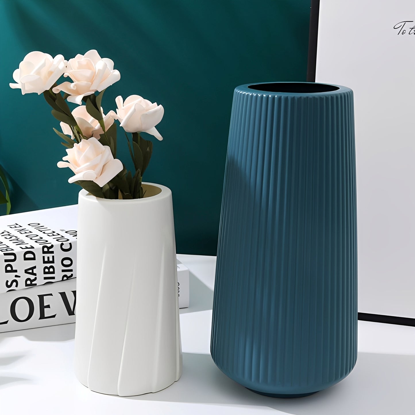 Celeste – Petal Vase im modernen Minimalismus