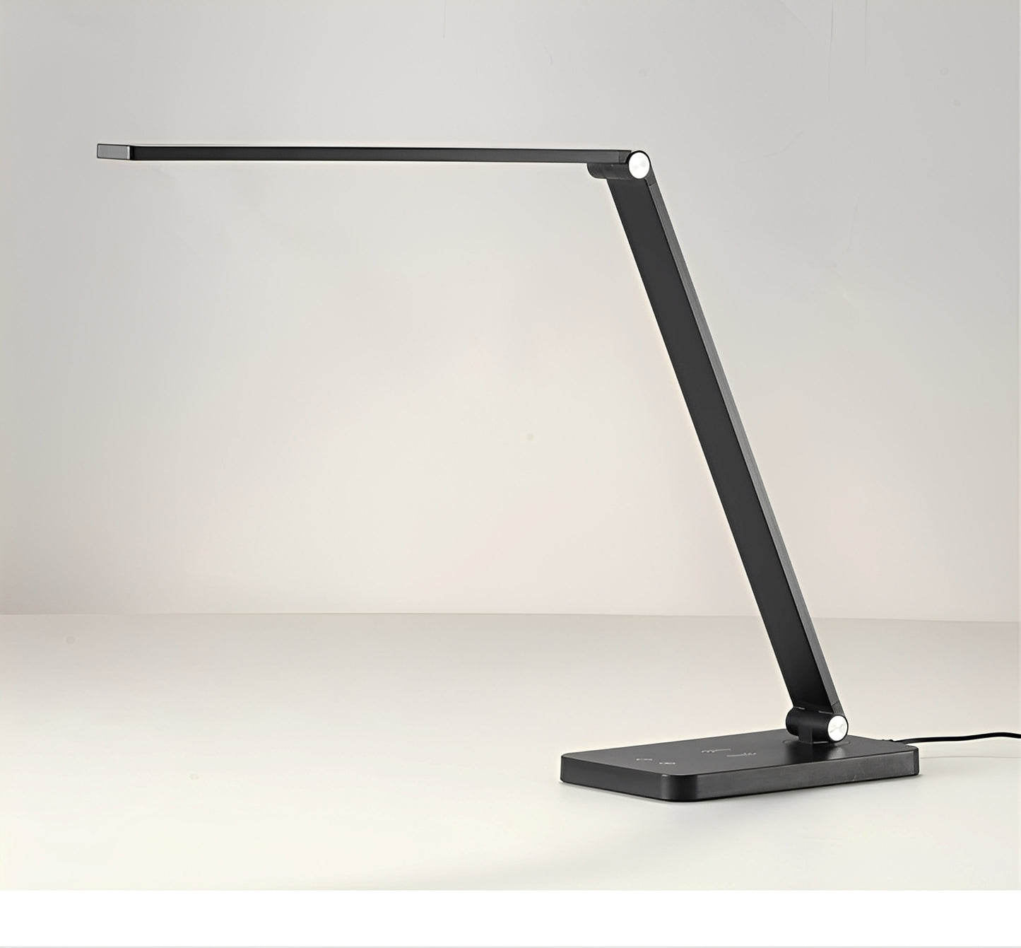 Ariel – LED Schreibtischlampe