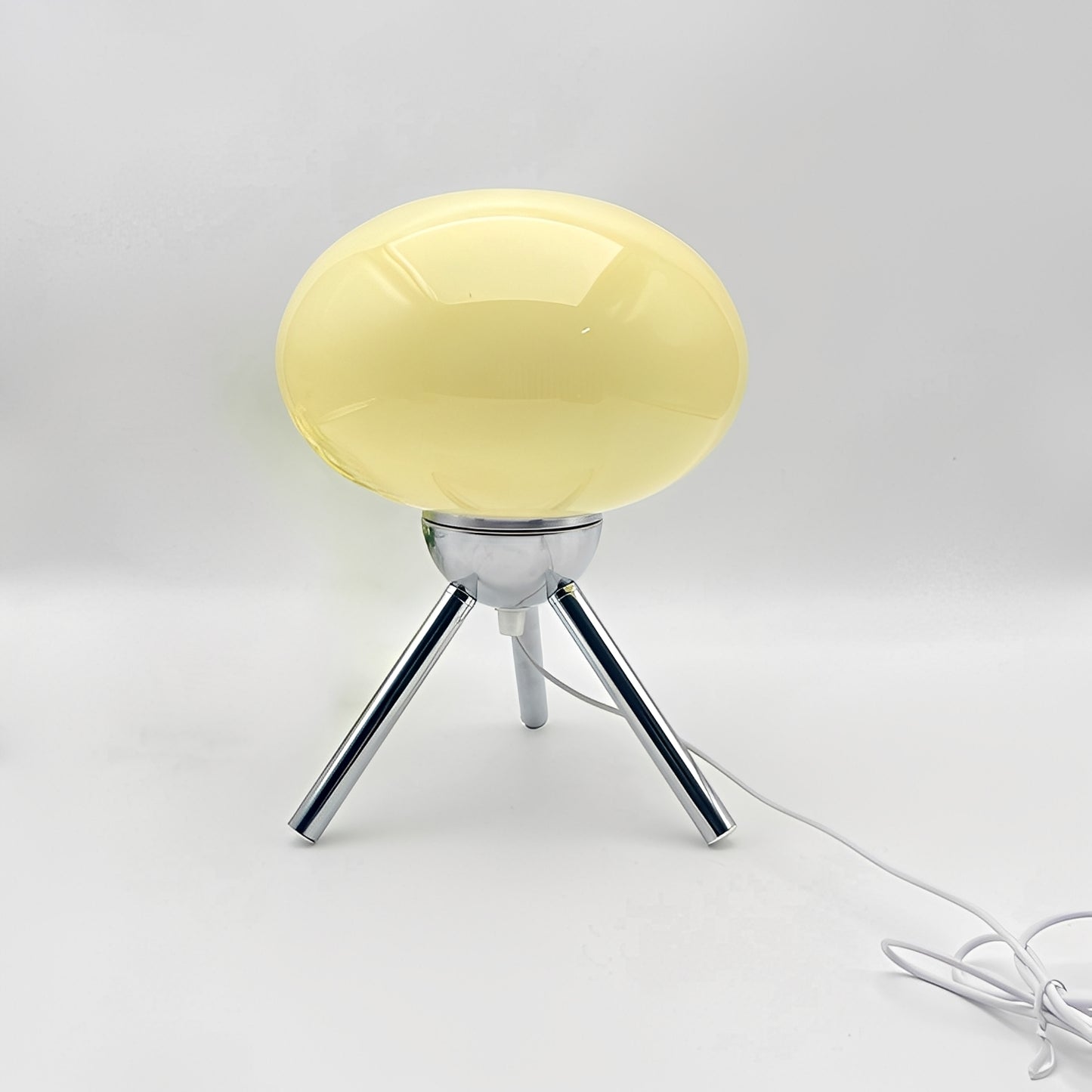 Elina – Dreieck Baumwolllicht Tischlampe