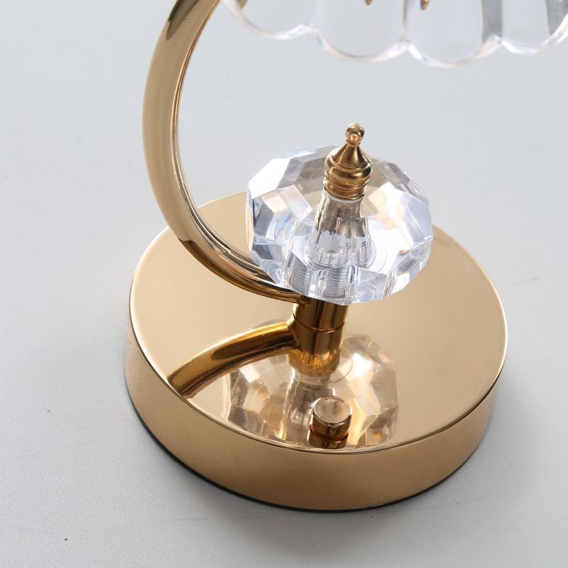 Emiko – Vintage Goldene Kristall-Tischlampe