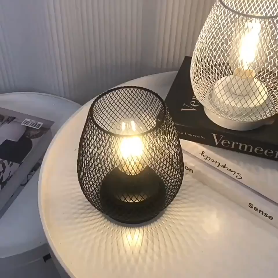 Averin – Retro Tischlampe aus Eisen