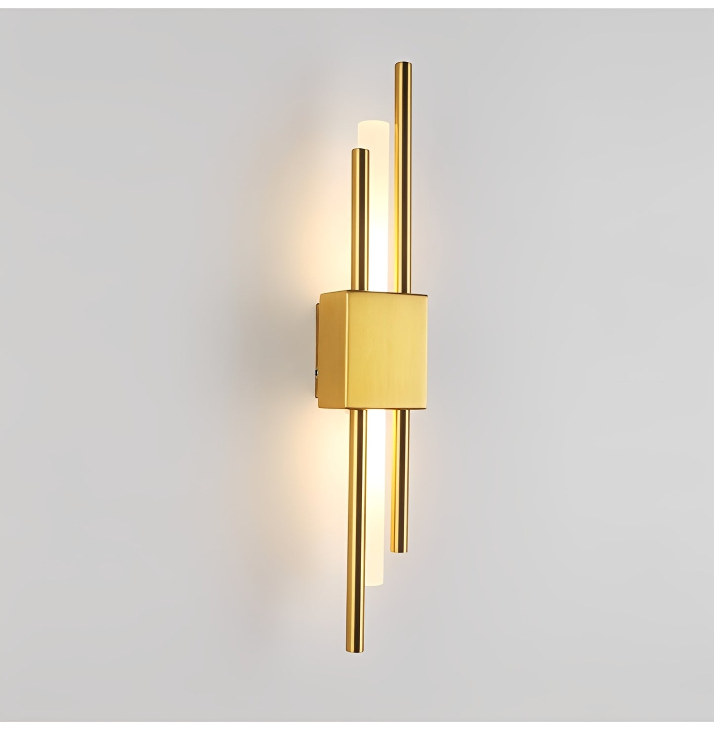 Auron – Moderne Wandlampe aus Kupfer