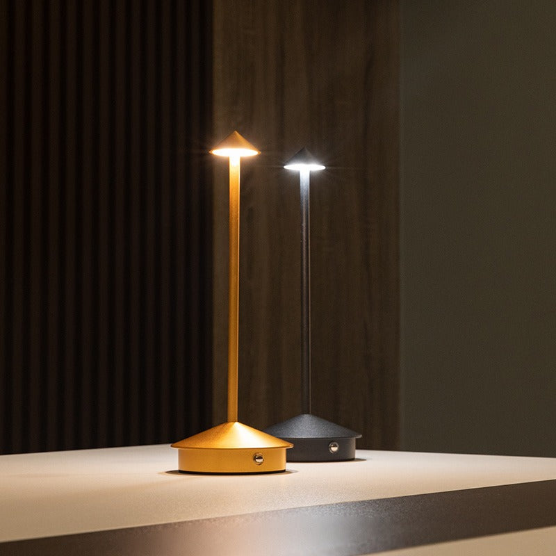 Noelle – Moderne LED Tischlampe