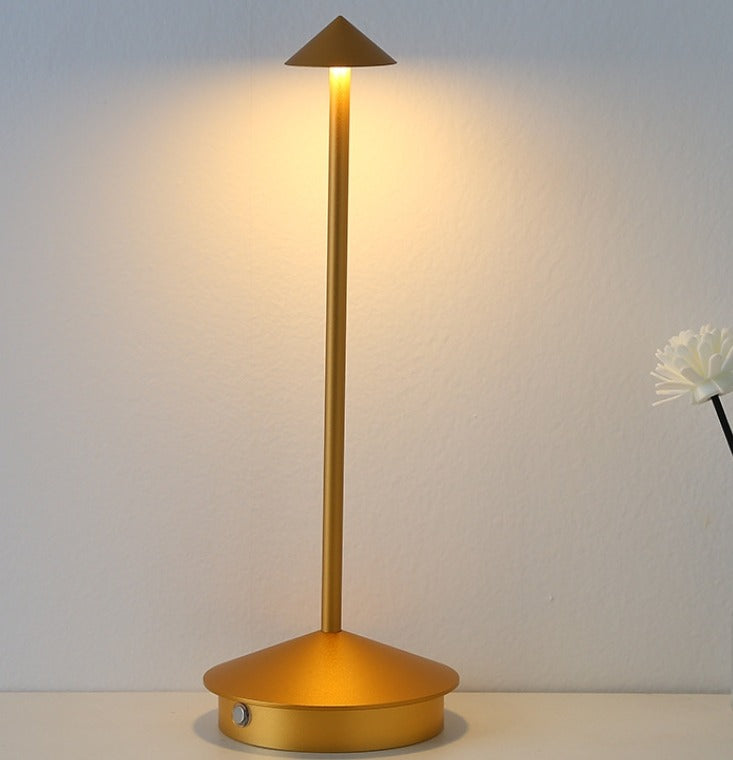 Noelle – Moderne LED Tischlampe