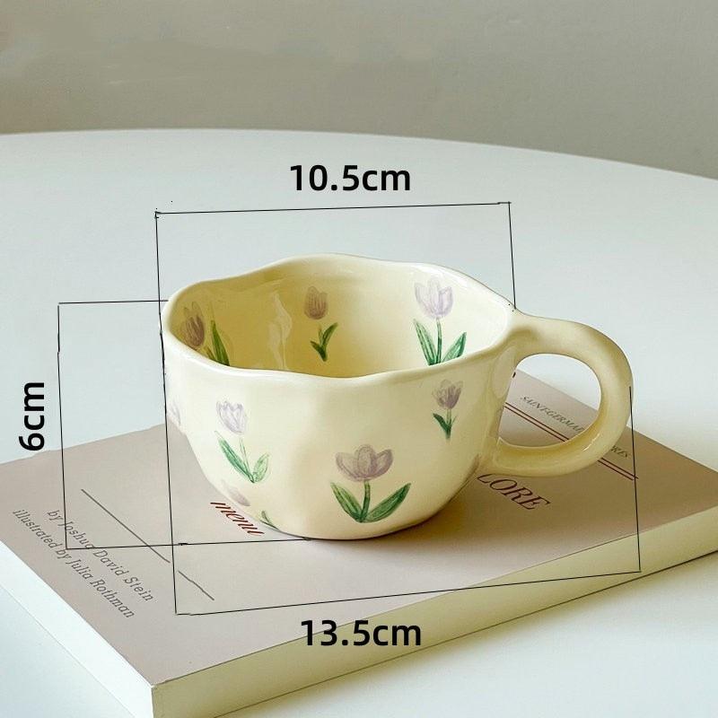 BloomSip – Keramikbecher mit floraler Kirschdeko