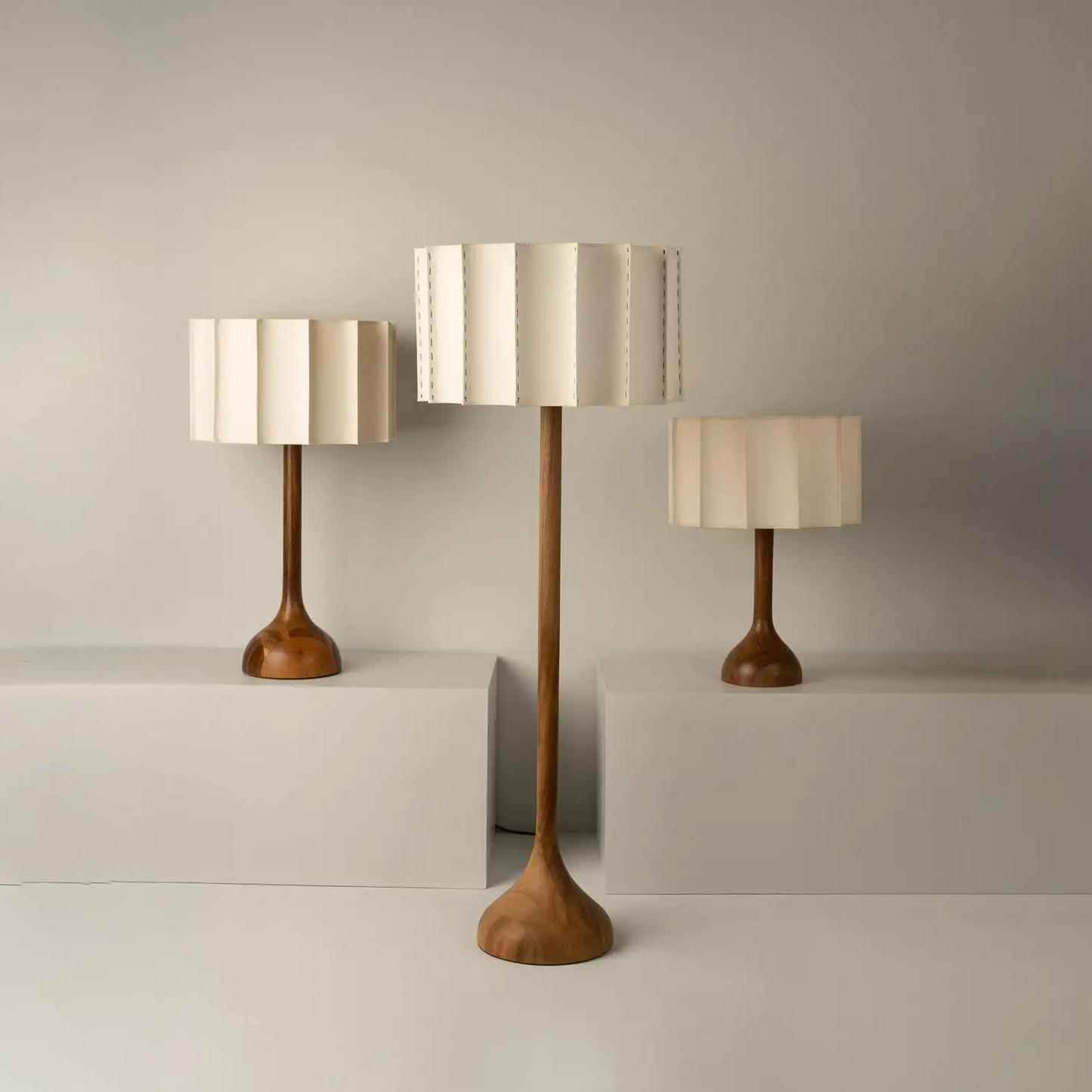 Kaito – Moderne Tischlampe im japanischen Stil