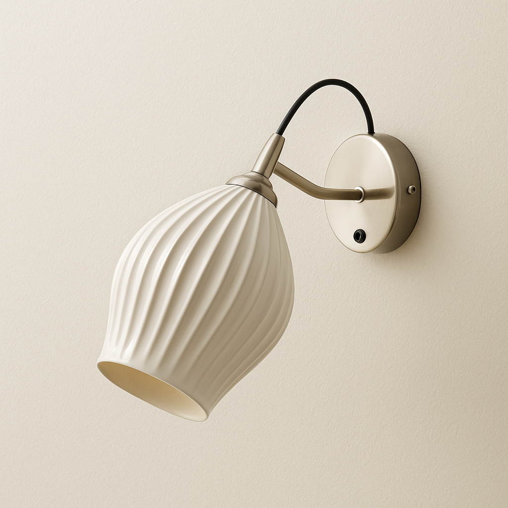 Reva – Wandlampe im Französischen Mid-Century Stil