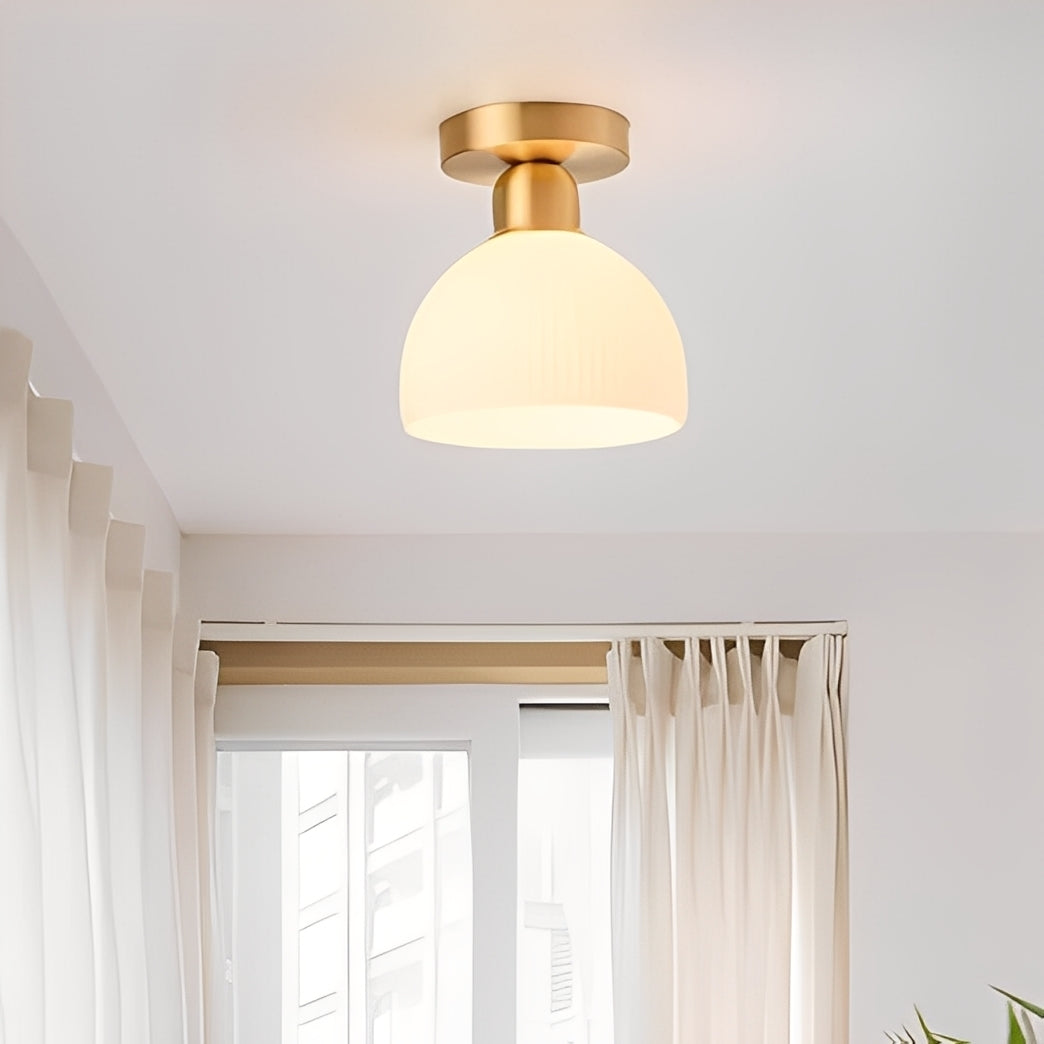 Liora – Moderne Milchglas-Plafondlampe