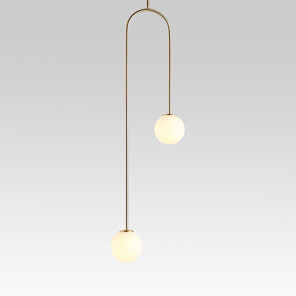 Harry – Minimalistische Glasball-Kerzenpendelleuchte