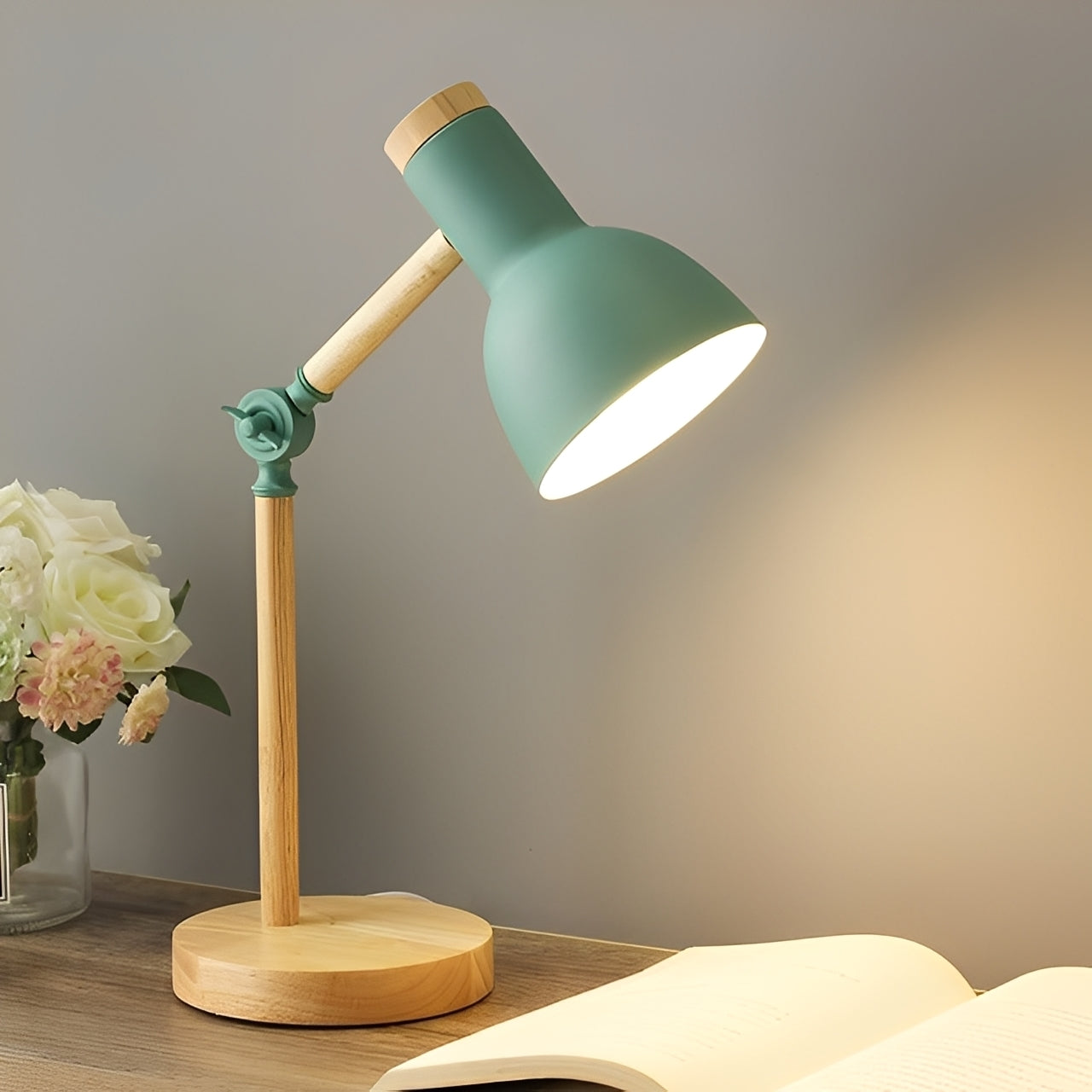 Elara – Nordic Nachttischlampe