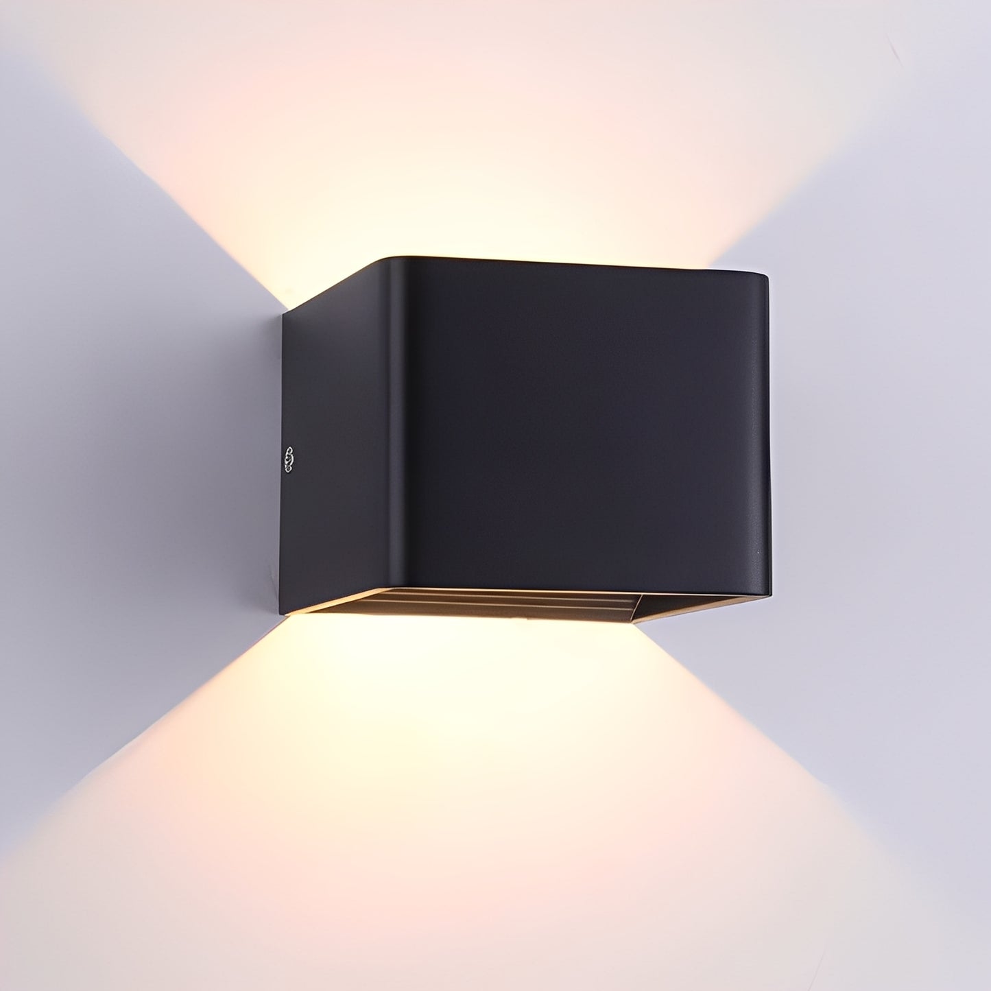 Vera – Alloy Minimalistische Wandleuchte