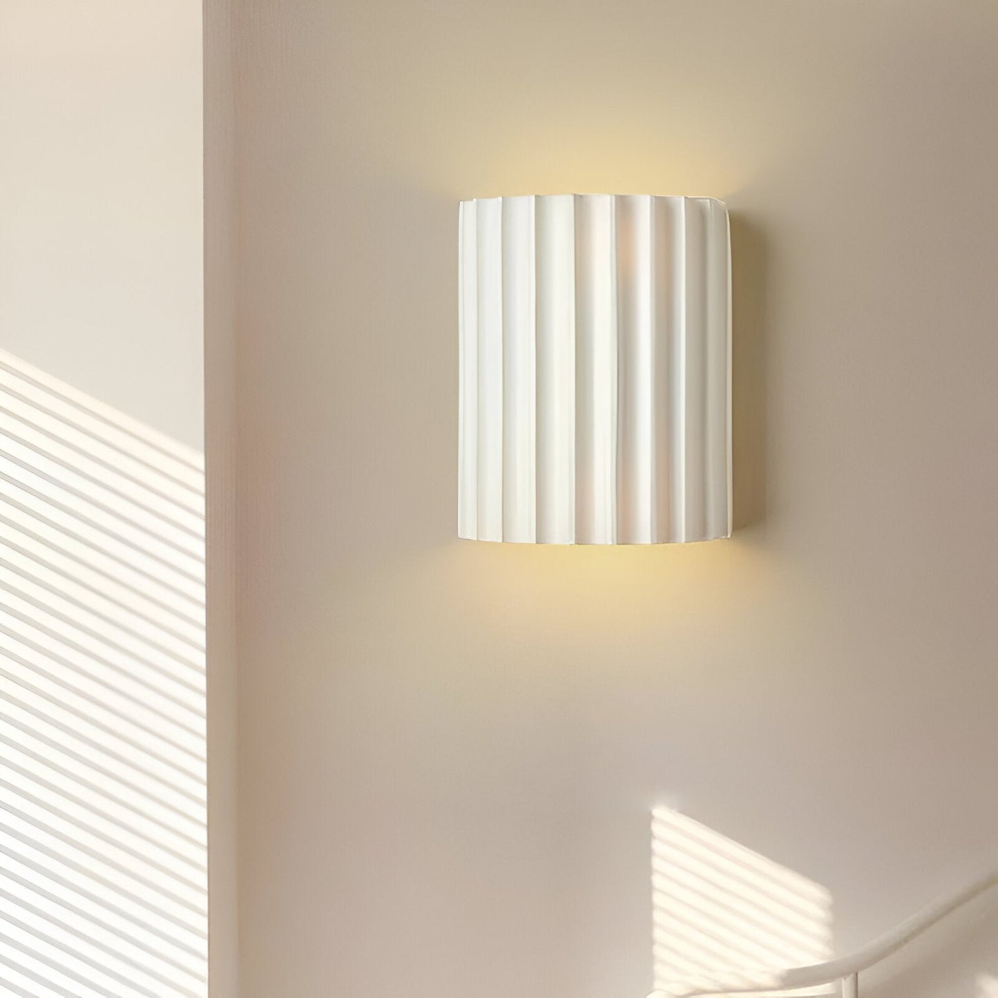 Theo – Nordic Design Resin Wandleuchte
