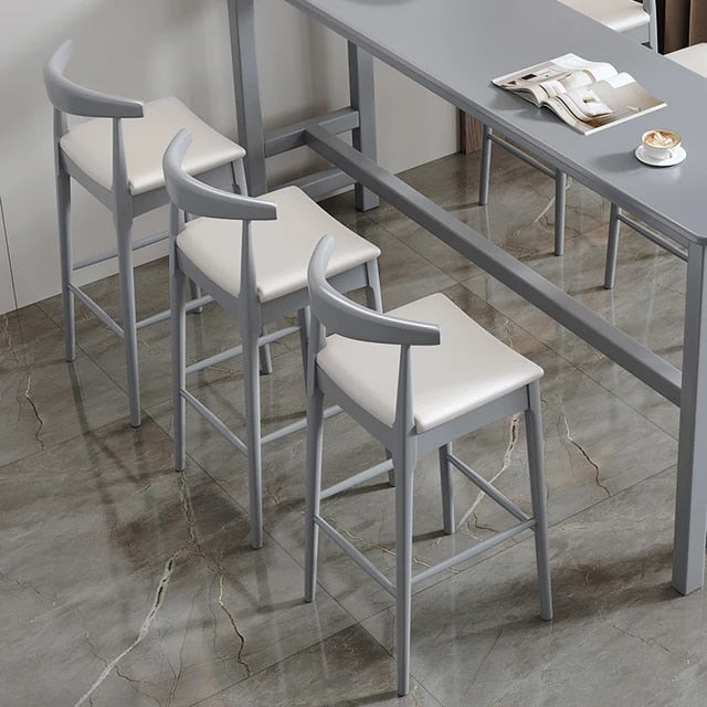Alexa – Nordic Minimalistischer Massivholz-Hocker