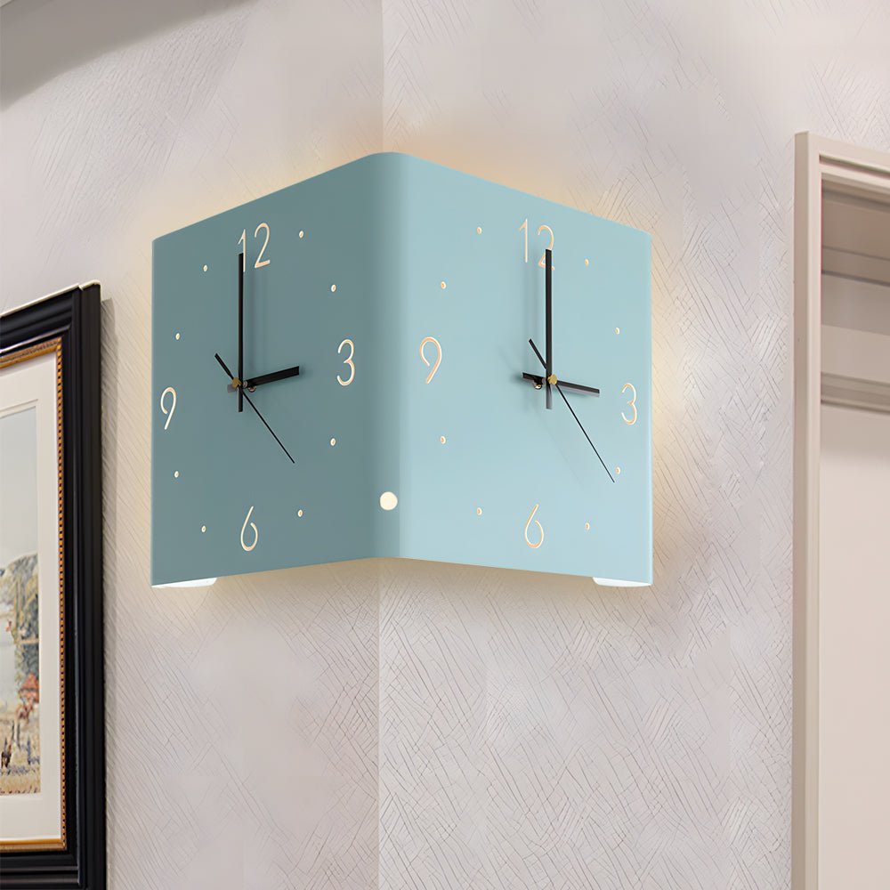 Elina – Doppelseitige Wandleuchte mit Uhr