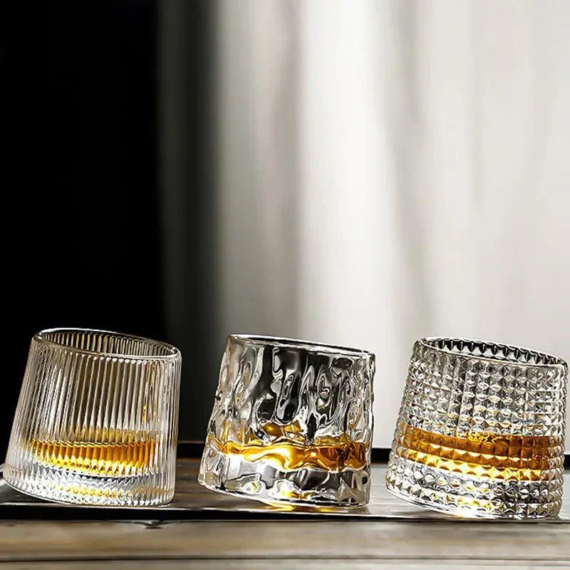 WhirlGlass – Design-Whiskyglas mit Wellenstruktur