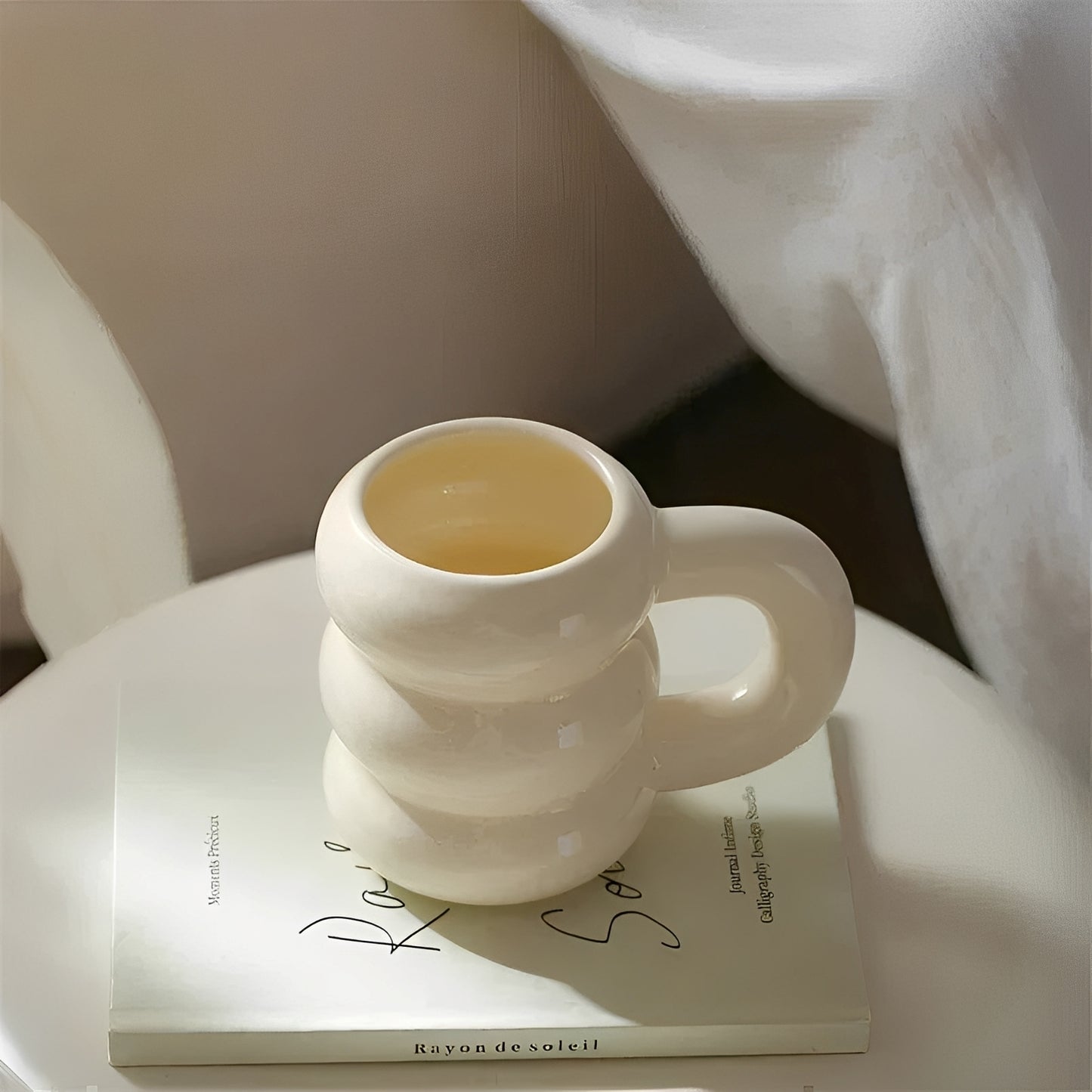 Amélie – Große Keramiktasse im Französischen Stil
