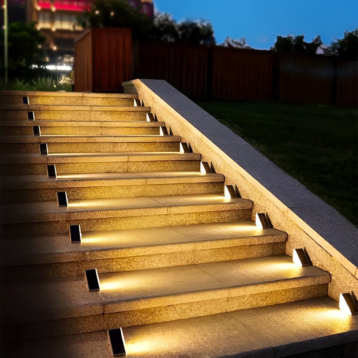 Solin – Intelligente Triangular LED Solar-Stufenleuchten
