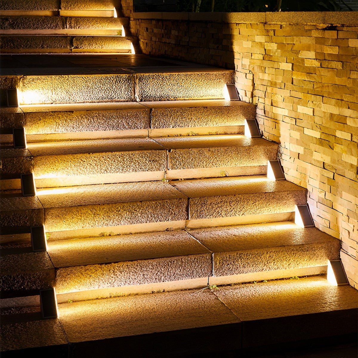 Solin – Intelligente Triangular LED Solar-Stufenleuchten