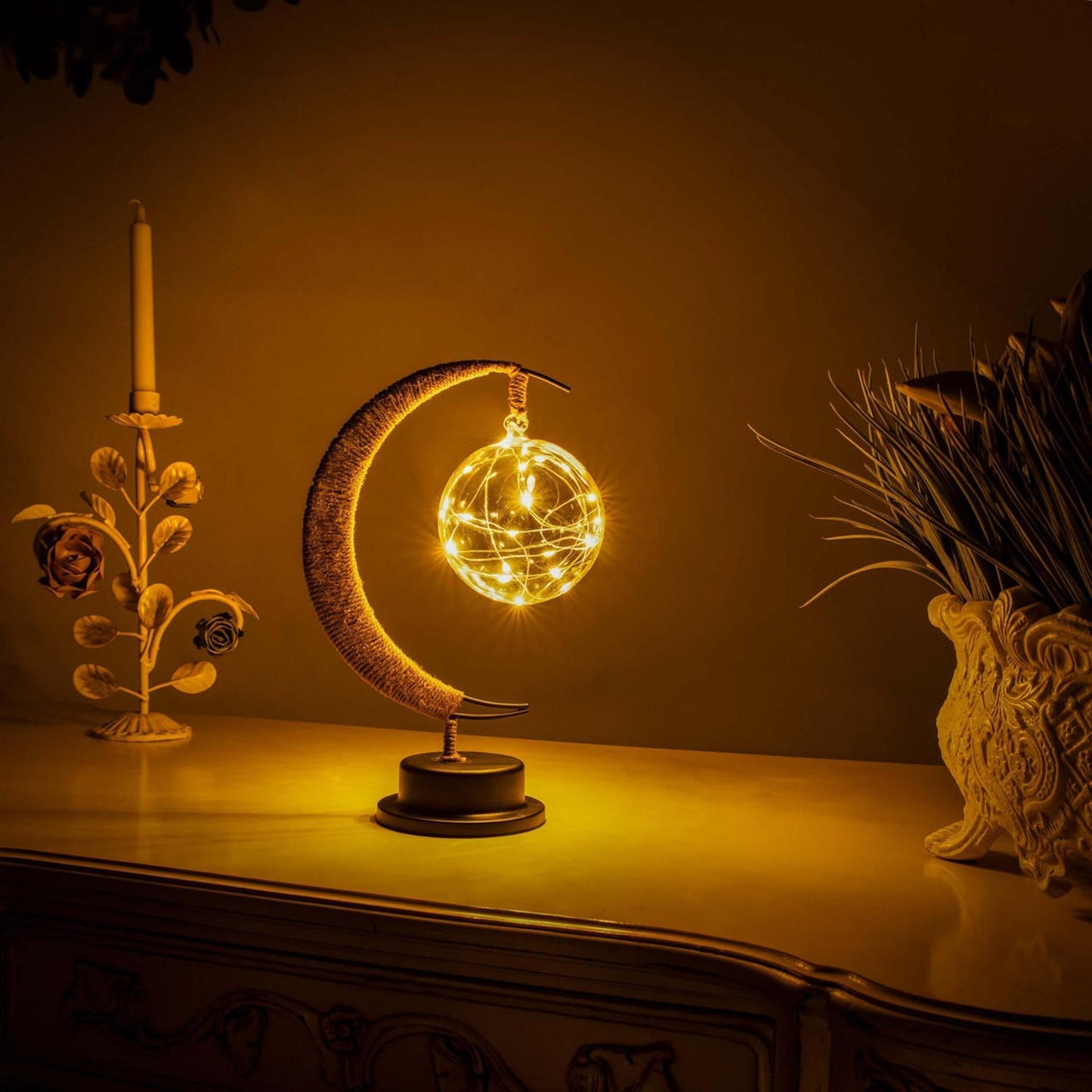 MoonAura – LED-Mondlicht mit sanftem Leuchtschein