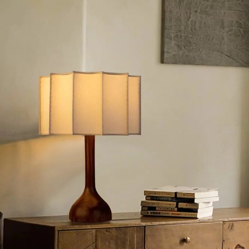 Kaito – Moderne Tischlampe im japanischen Stil