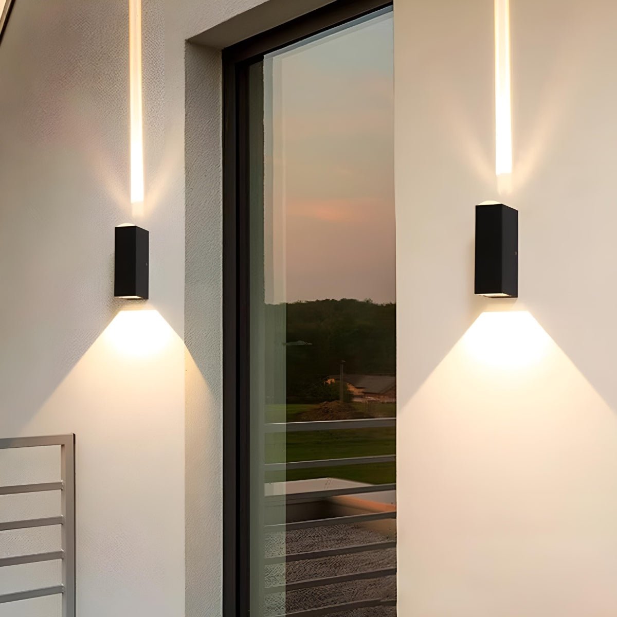 Elora – Up and Down LED Wandleuchte Outdoor