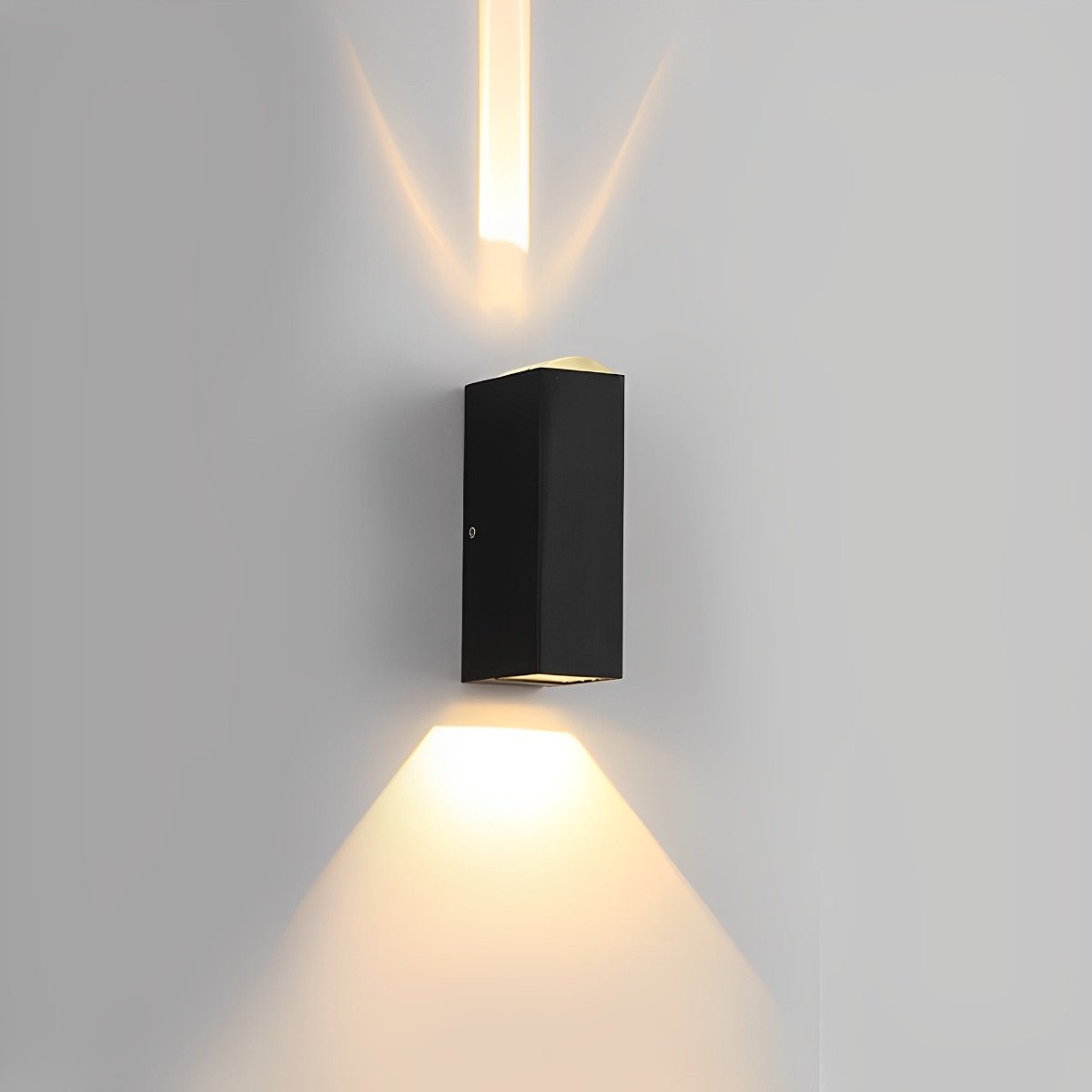 Elora – Up and Down LED Wandleuchte Outdoor