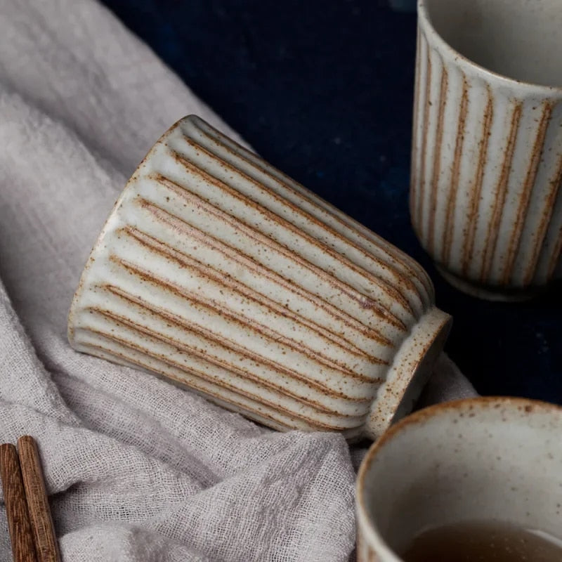 Nadine – Retro Teetasse