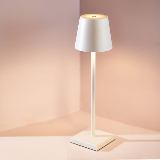 Willard – Tischlampe mit Drei-Farben Funktion und Ladeanschluss