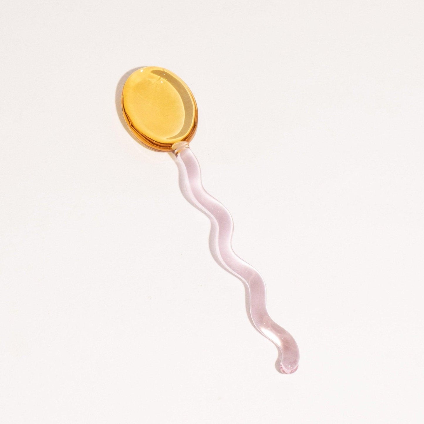 WaveSpoon – Handgefertigter Glaslöffel mit buntem Wellenmuster