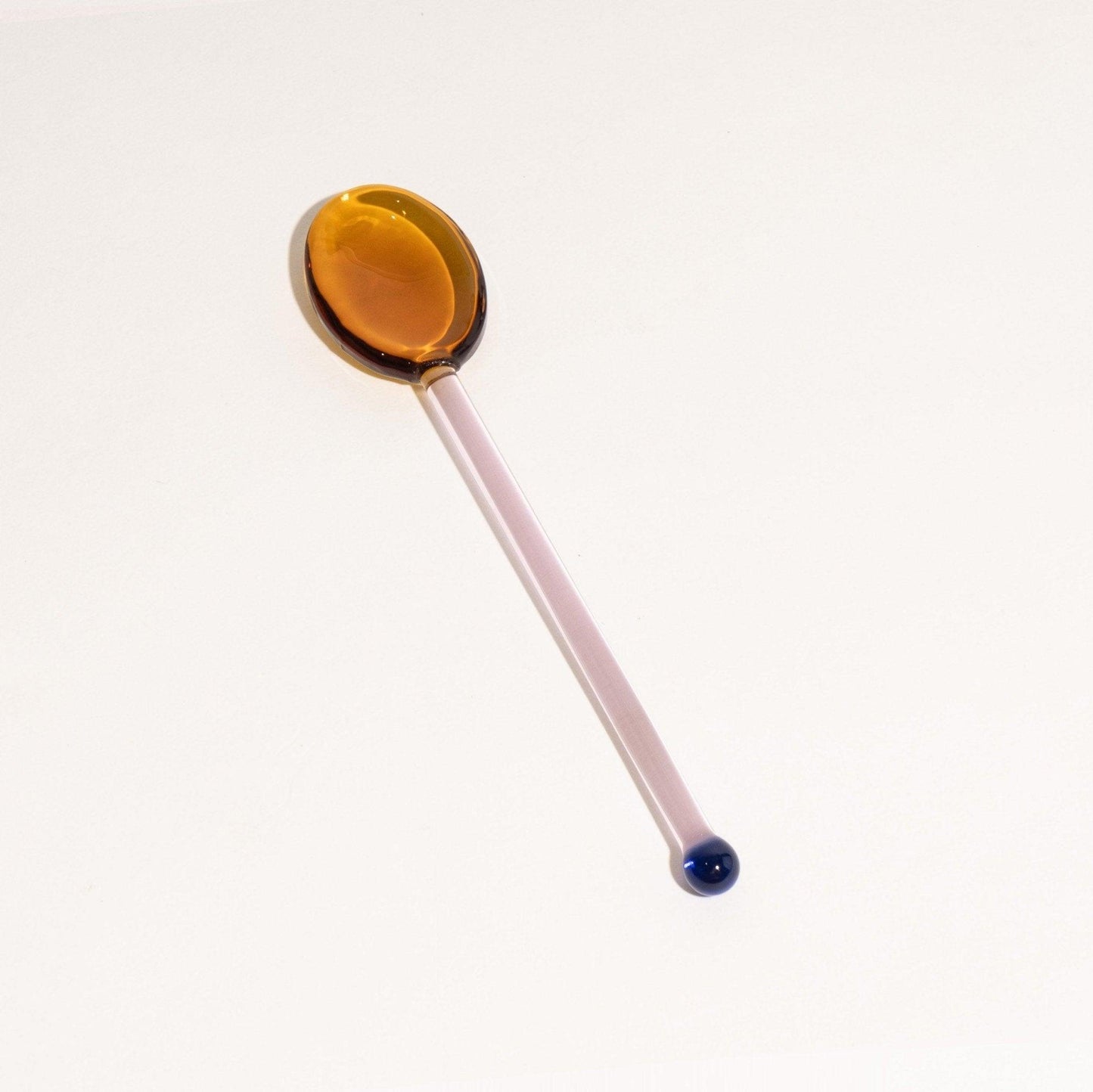 WaveSpoon – Handgefertigter Glaslöffel mit buntem Wellenmuster