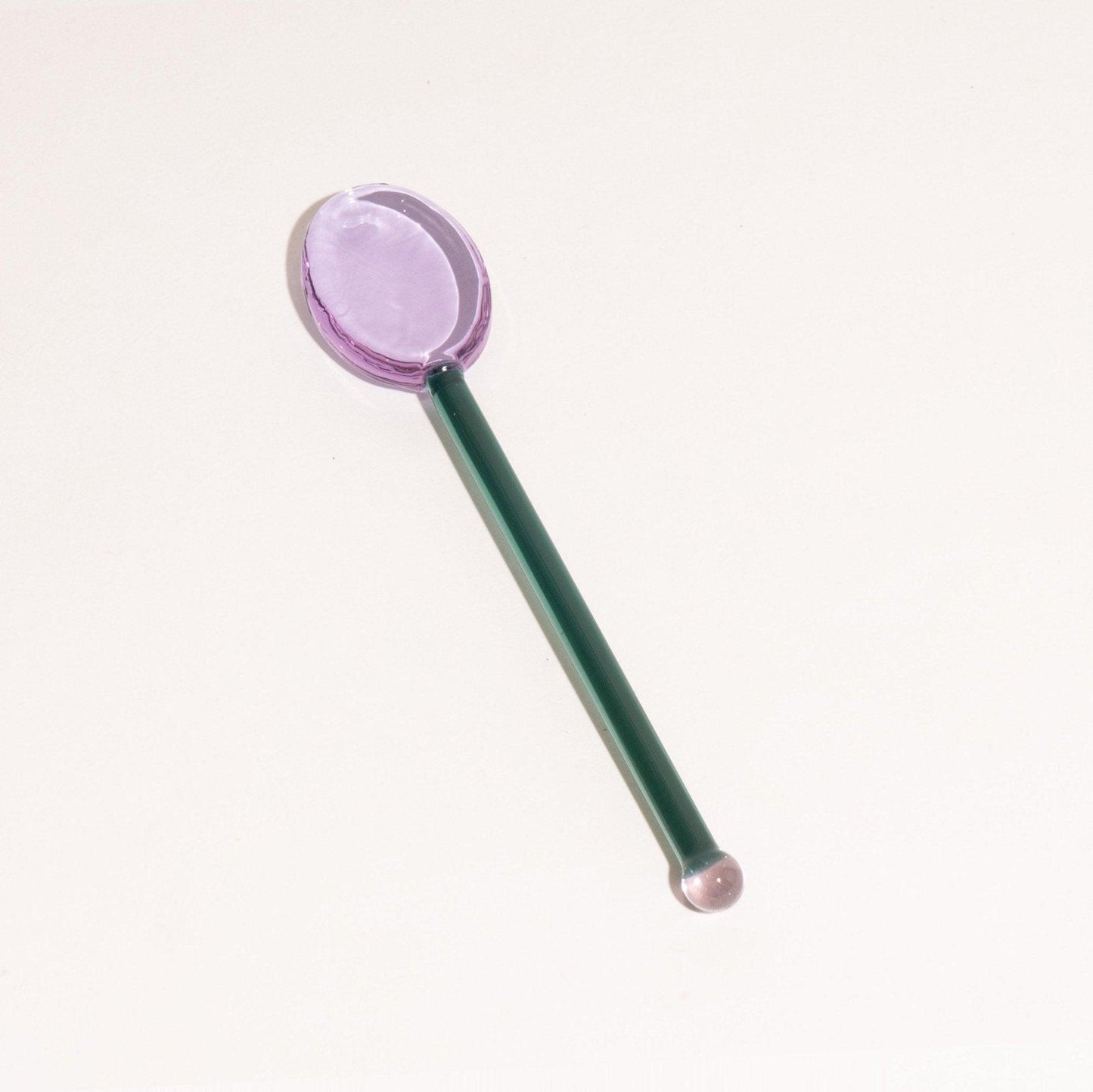 WaveSpoon – Handgefertigter Glaslöffel mit buntem Wellenmuster