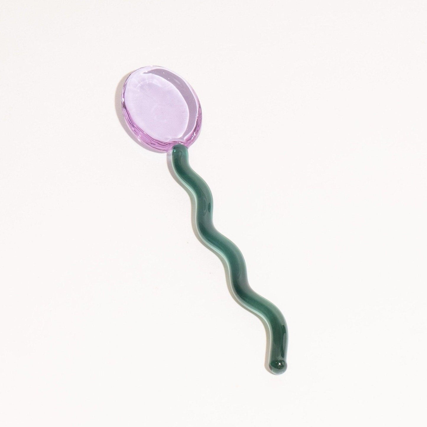 WaveSpoon – Handgefertigter Glaslöffel mit buntem Wellenmuster